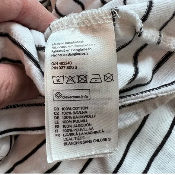 Bundle of 4 Men’s Graphic and Striped T-Shirts Set. All size Mdeium - Picture 6 of 8